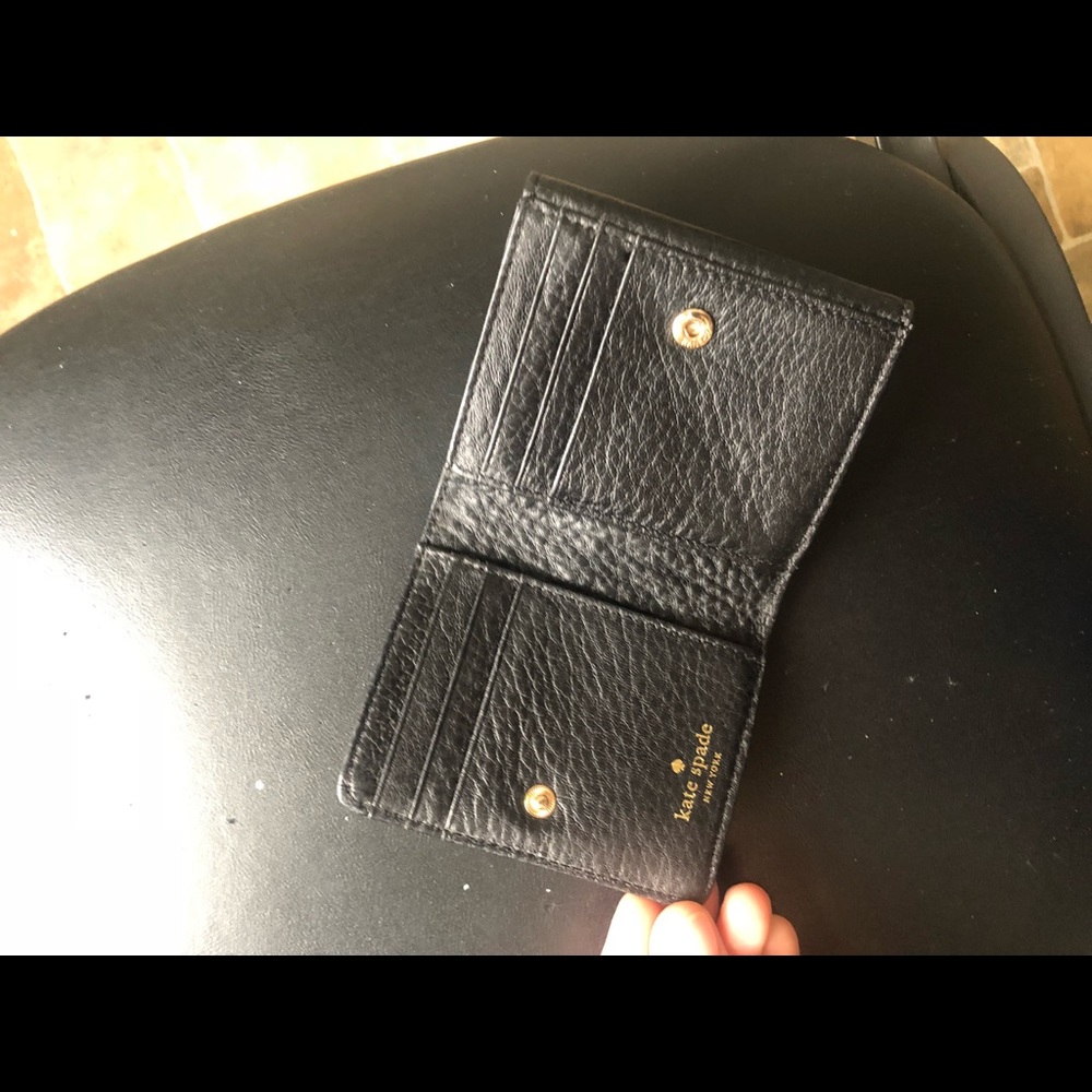 black leather wallet never used no tags very soft - Picture 4 of 8